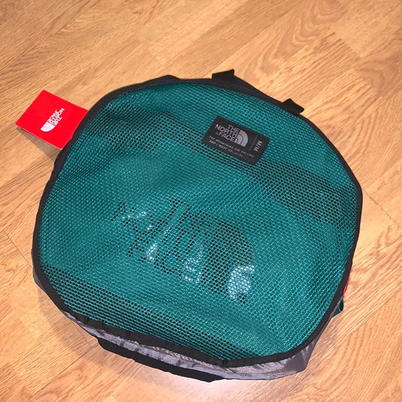 NWT The North Face Base Camp Duffel - Medium Green - Picture 2 of 10